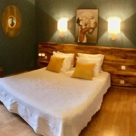 Hotel Chateau Du Rey *